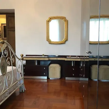 A Casa, Dalla Nonna Fronte Lago *