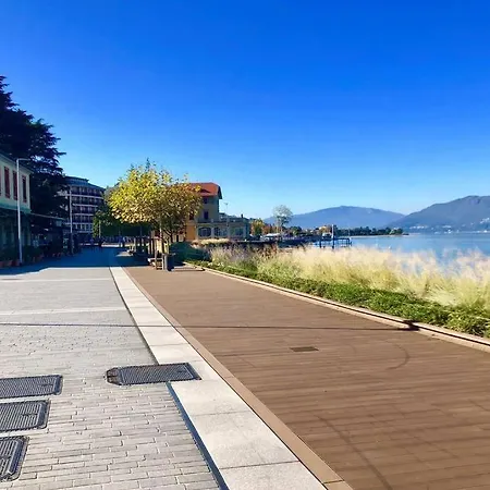 A Casa, Dalla Nonna Fronte Lago Apartmán *